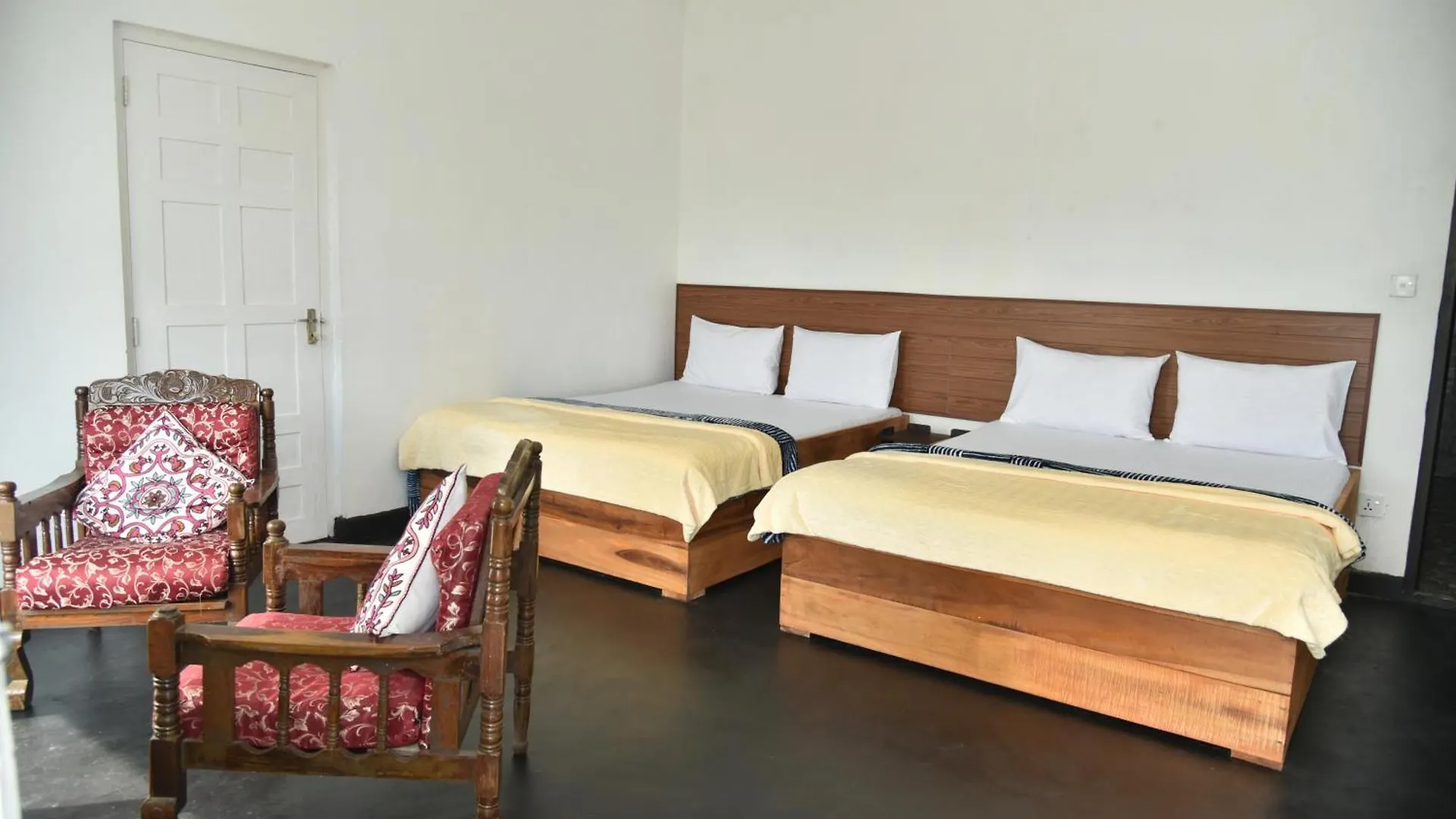 Guest house Shiny Cot Garden View Family Room Nuwara Eliya
